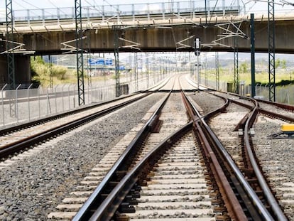 Adif lanza una oferta de empleo público con 432 plazas