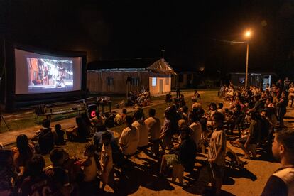 The presentation of the short films made in the community film workshop, in San Antonio de Pintuyacu.