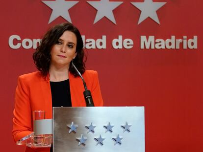 La presidenta de la Comunidad de Madrid, Isabel Díaz Ayuso, este lunes en la Puerta del Sol.