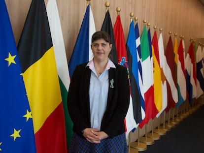 La fiscal general comunitaria, Laura Kövesi, en la sede de la Fiscalía Europea en la ciudad de Luxemburgo, este lunes.