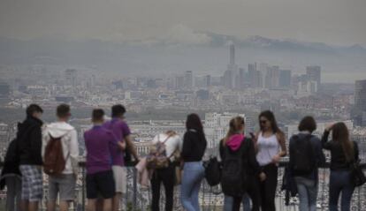 Contaminació a Barcelona, vista des de Montjuïc.