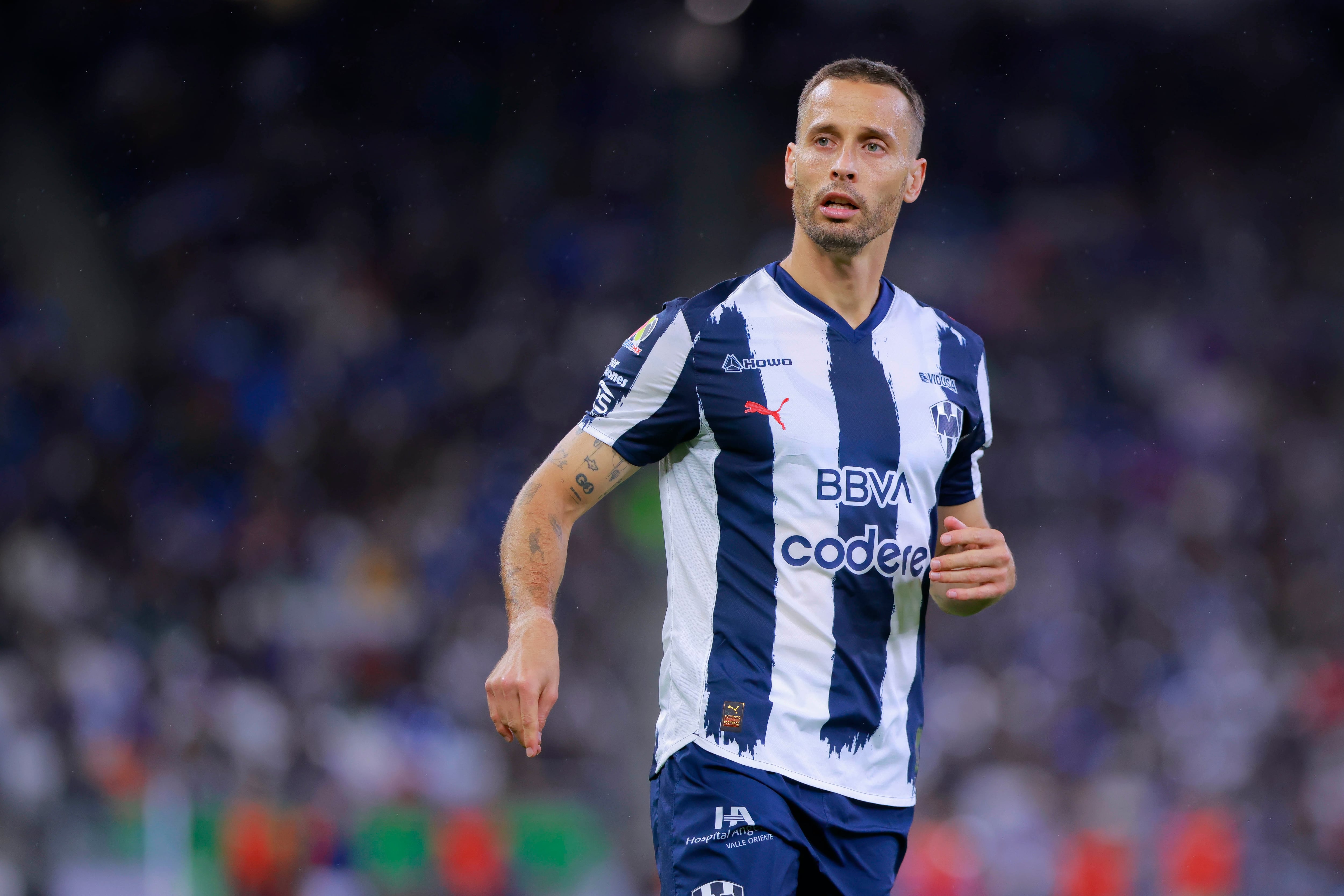 Sergio Canales vuelve a casa y firma dos años por el Racing de Santander en su regreso a Primera