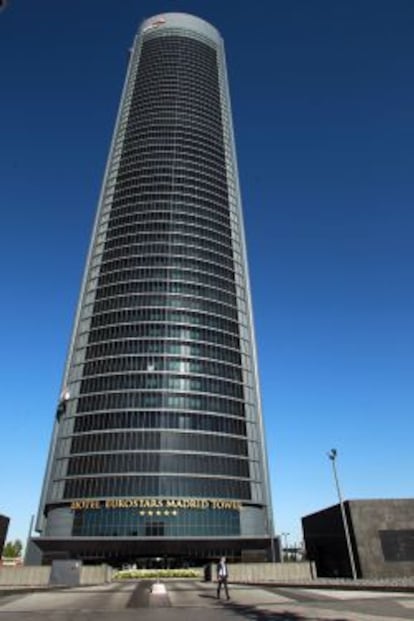 Torre PwC, propiedad de Merlin Properties, en el complejo de las Cuatro Torres de Madrid.