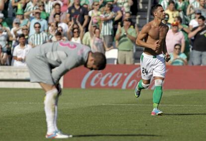 Rubén Castro celebra su gol al Celta