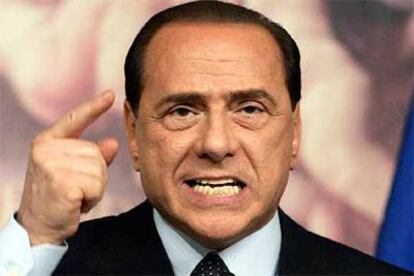 El primer ministro italiano gesticula durante su comparecencia ante los medios.