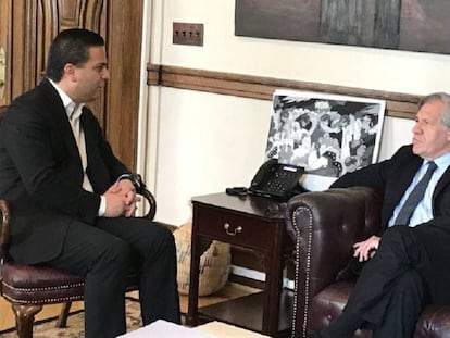 El presidente del PAN, Damián Zepeda, con el secretario de la OEA, Luis Almagro.