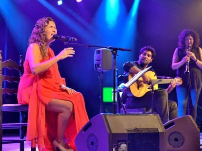 Estrella Morente, el Ni&ntilde;o Josele y Anat Cohen, en Vitoria.