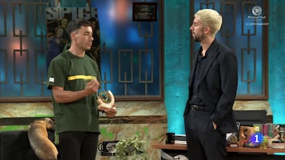 Broncano, con uno de los cuatro invitados de las BRIF en el programa de estreno de la temporada.