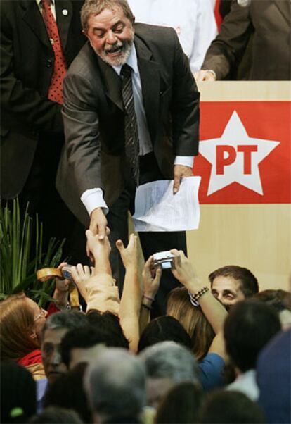 El presidente brasileño, Lula da Silva, situado en la izquierda moderada, guarda las distancias con Hugo Chávez.
