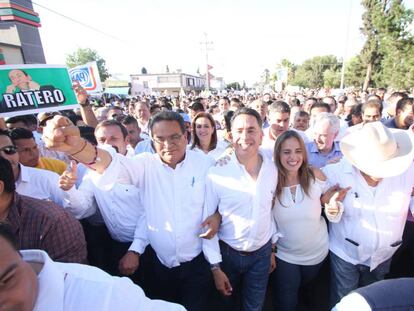 El Frente por la dignidad de Coahuila en la manifestación del martes.