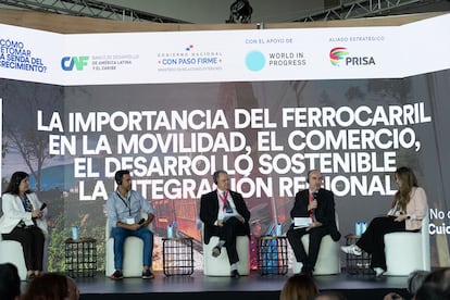 Sandra Conde, directora de Transportes y Energa de CAF;	Eric Martin Gonzlez, presidente de EFE Trenes de Chile; 
 Henry Faarup, secretario Nacional de Ferrocarril de Panam y Jorge Emilio Rey, Gobernador de Cundinamarca.