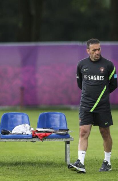 Paulo Bento, en un entrenamiento.