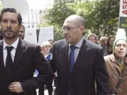 El magistrado Elpidio José Silva (c) a su salida del Tribunal Superior de Justicia de Madrid. EFE/Archivo