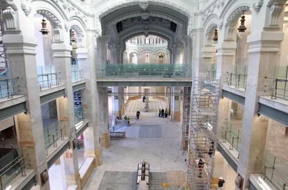 Hall central del palacio de cristal