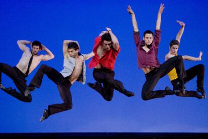 Los Amazing Boys of Dance en su espectáculo de danza <i>Rock the ballet</i>.