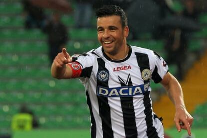 Di Natale celebra su gol ante el Siena.