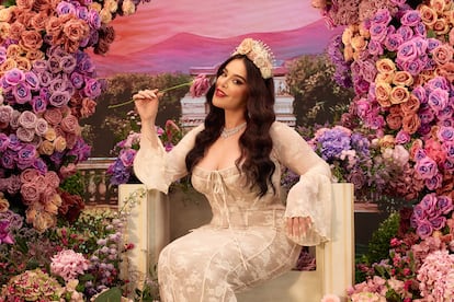 Retrato de la empresaria Mona Kattan, creadora de la marca de fragancias Kayali.