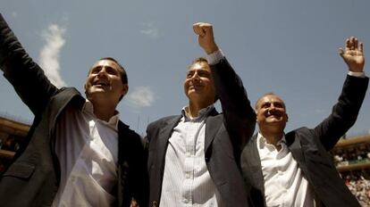 El presidente del Gobierno, José Luis Rodríguez Zapatero con el candidato socialista a la Presidencia de la Generalitat Valenciana, Jorge Alarte y el de la Alcaldía Joan Calabuig.