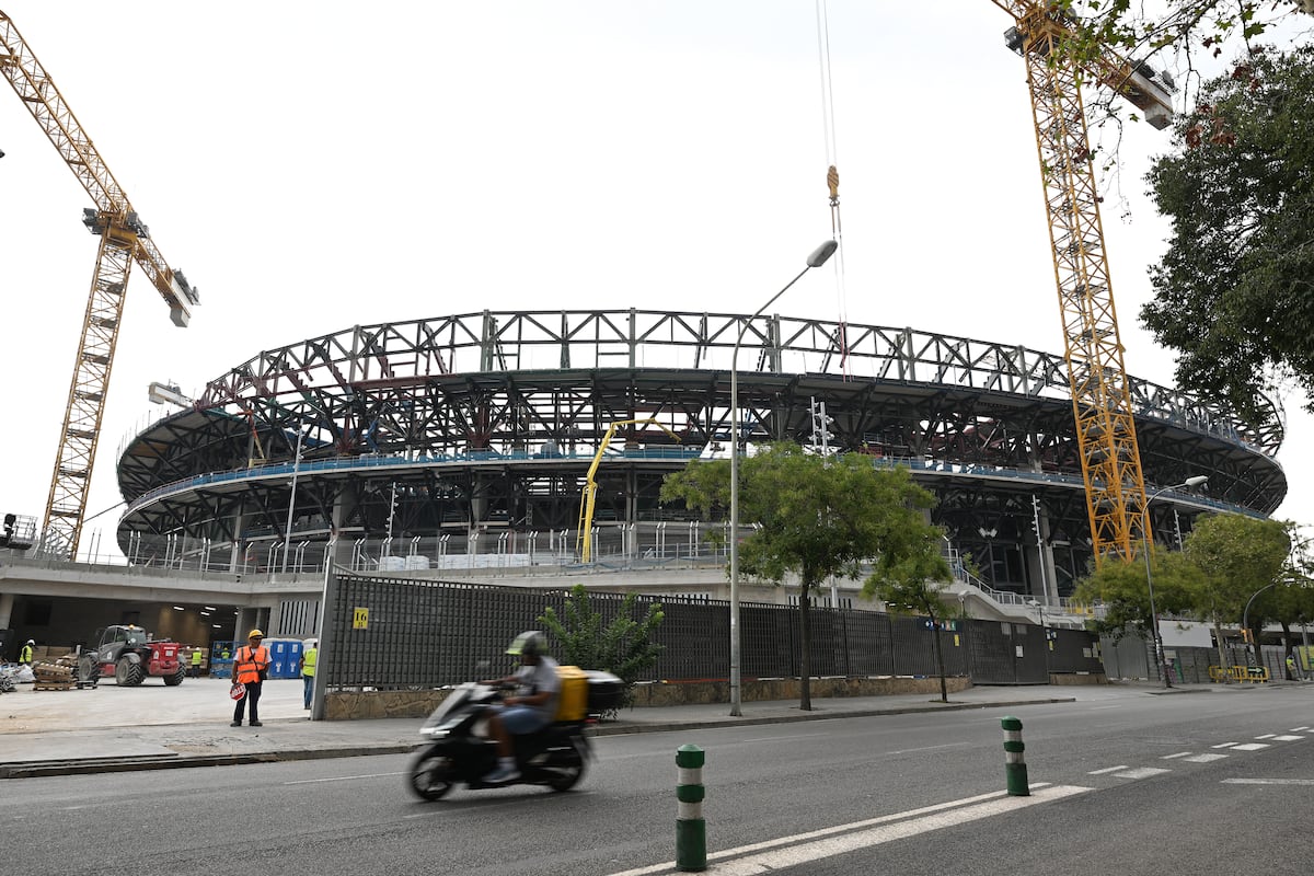 El Camp Nou, a contrarreloj para reabrir en dos semanas