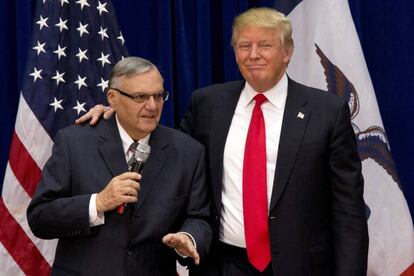 Trump y Arpaio en la campaña de Iowa, en enero de 2016.