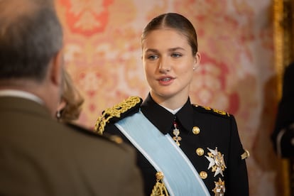 La Princesa Leonor, durante el besa manos en el Palacio Real.