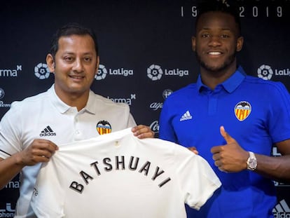 Michy Batshuayi, durante su presentación como jugador del Valencia.