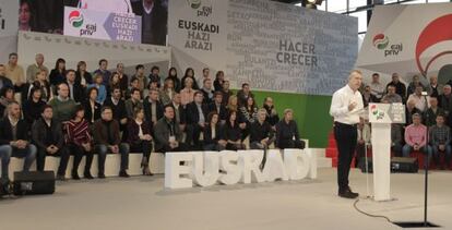 Urkullu interviene en el acto de presentación de su campaña electoral en Durango el pasado mes de enero.