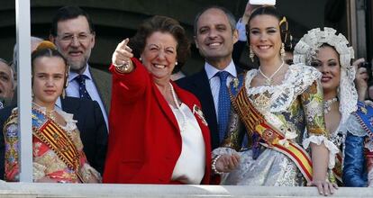 Rajoy, Barber&aacute; y Camps en las Fallas de 2011.