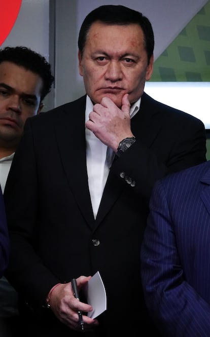 Miguel Ángel Osorio Chong después de la reunión del grupo parlamentario del PRI, el 9 de febrero en Ciudad de México.