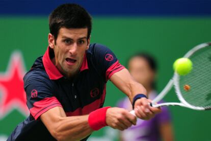 Djokovic, durante el partido ante García - López