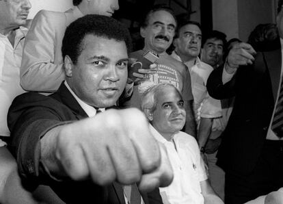 Conferencia de prensa en Ciudad de México en 1987.