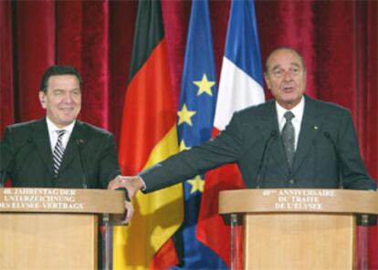Chirac y Schröder aseguran que harán "todo lo posible" por evitar un conflicto armado en Irak en el 40 aniversario del Tratado del Elíseo.