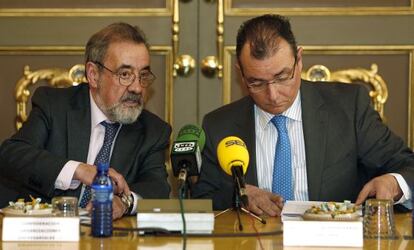 Jos&eacute; Vicente Gonz&aacute;lez (Cierval) y Salvador Navarro (CEV) durante la presentaci&oacute;n del estudio sobre el corredor c&aacute;ntabro-mediterr&aacute;neo.