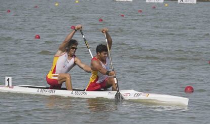 Sete Benavides (I) y Toni Segura, en la final del C2-500 donde han conseguido el bronce.