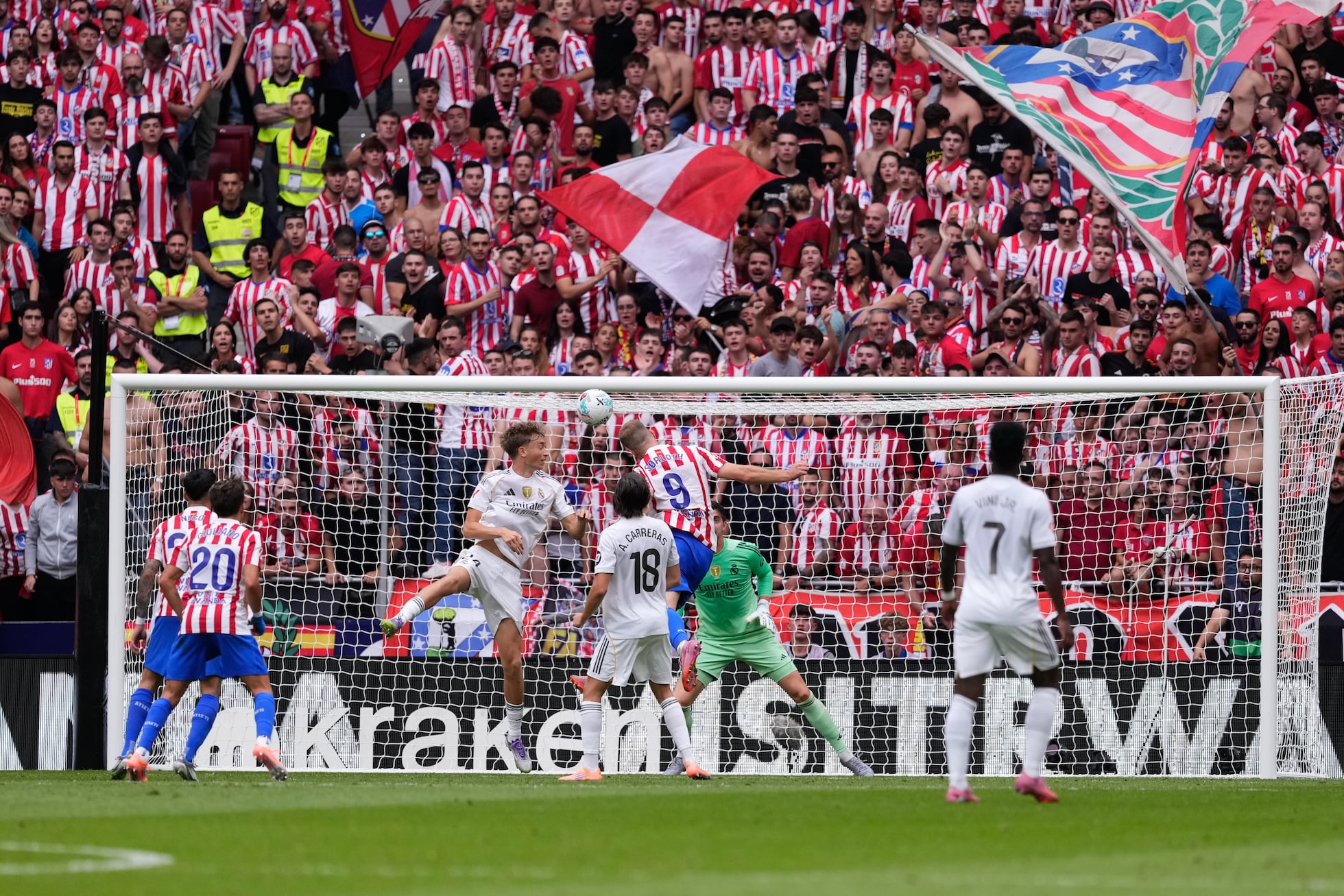 Real Madrid - Atlético de Madrid, el derbi madrileño en imágenes ...