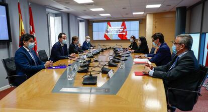 Reunión este martes del equipo de apoyo territorial de la crisis del covid en Madrid con representantes del Gobierno y la Comunidad.