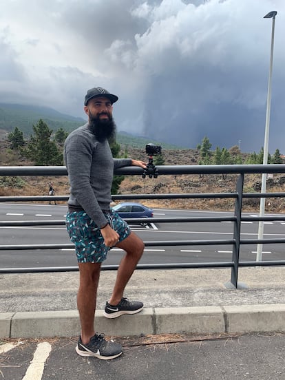 Andrés Amegeiras, uruguayo de 33 años, ha volado de Fuerteventura a La Palma para ver la erupción.