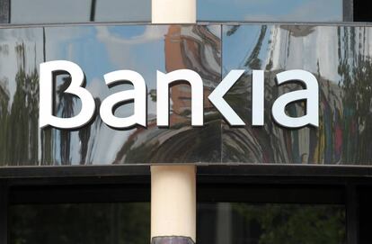 Fachada de una sucursal de Bankia.