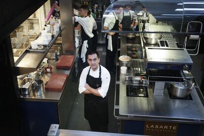 El chef Paolo Casagrande del restaurante Lasarte.