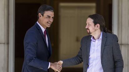 Pedro Sánchez y Pablo Iglesias, en mayo en el Palacio de La Moncloa.