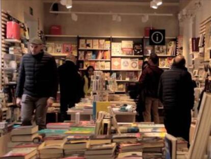 El edificio que alberga más de 80.000 libros en el centro de Madrid es lo más parecido a la Capilla Sixtina de las librerías