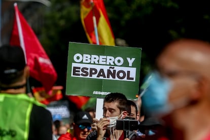 Un cartel de la manifestación contra el Gobierno convocada por Solidaridad el 18 de septiembre de 2021.