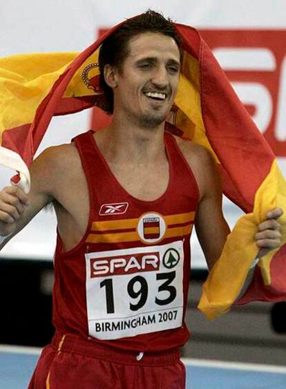 Miguel Quesada, tras ganar la plata en 800 metros.