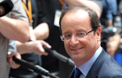 Francois Hollande llega a Bruselas para asistir al Eurogrupo.