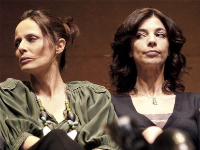 Aitana Sánchez-Gijón y Maribel Verdú (derecha), en <i>Un dios salvaje.</i>