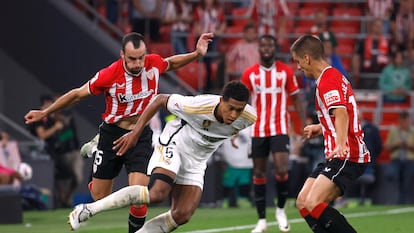 Jude Bellingham durante el partido entre el Real Madrid y el Athletic, en San Mamés este sábado.