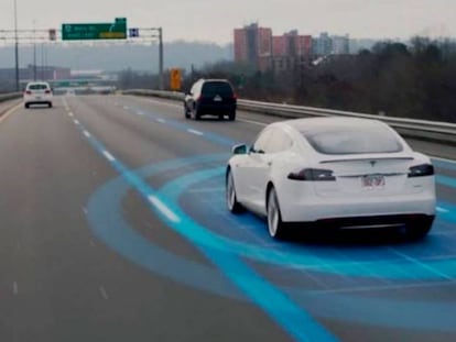 El Autopilot de Tesla se anticipa y evita un choque en cadena (vídeo)