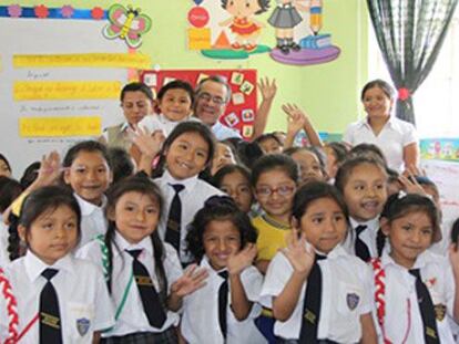 Alumnas en una escuela peruana.