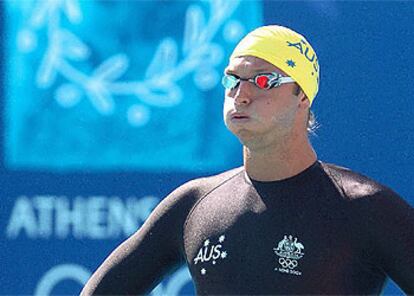 El nadador australiano Ian Thorpe resopla antes de la salida de los 100 metros libres.