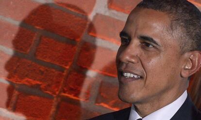 El presidente de Estados Unidos, Barack Obama, sonr&iacute;e durante una cena de gala en el palacio presidencial en Varsovia. 